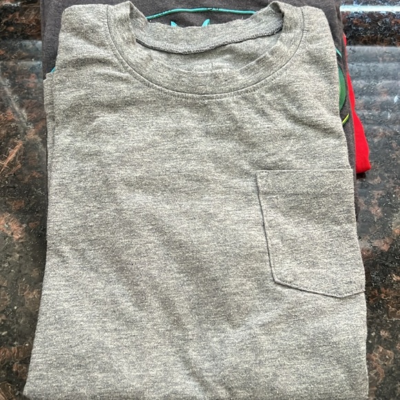 Boys shirt bundle size small 6/8. Gently used. Great price ⭐️ - Picture 4 of 9